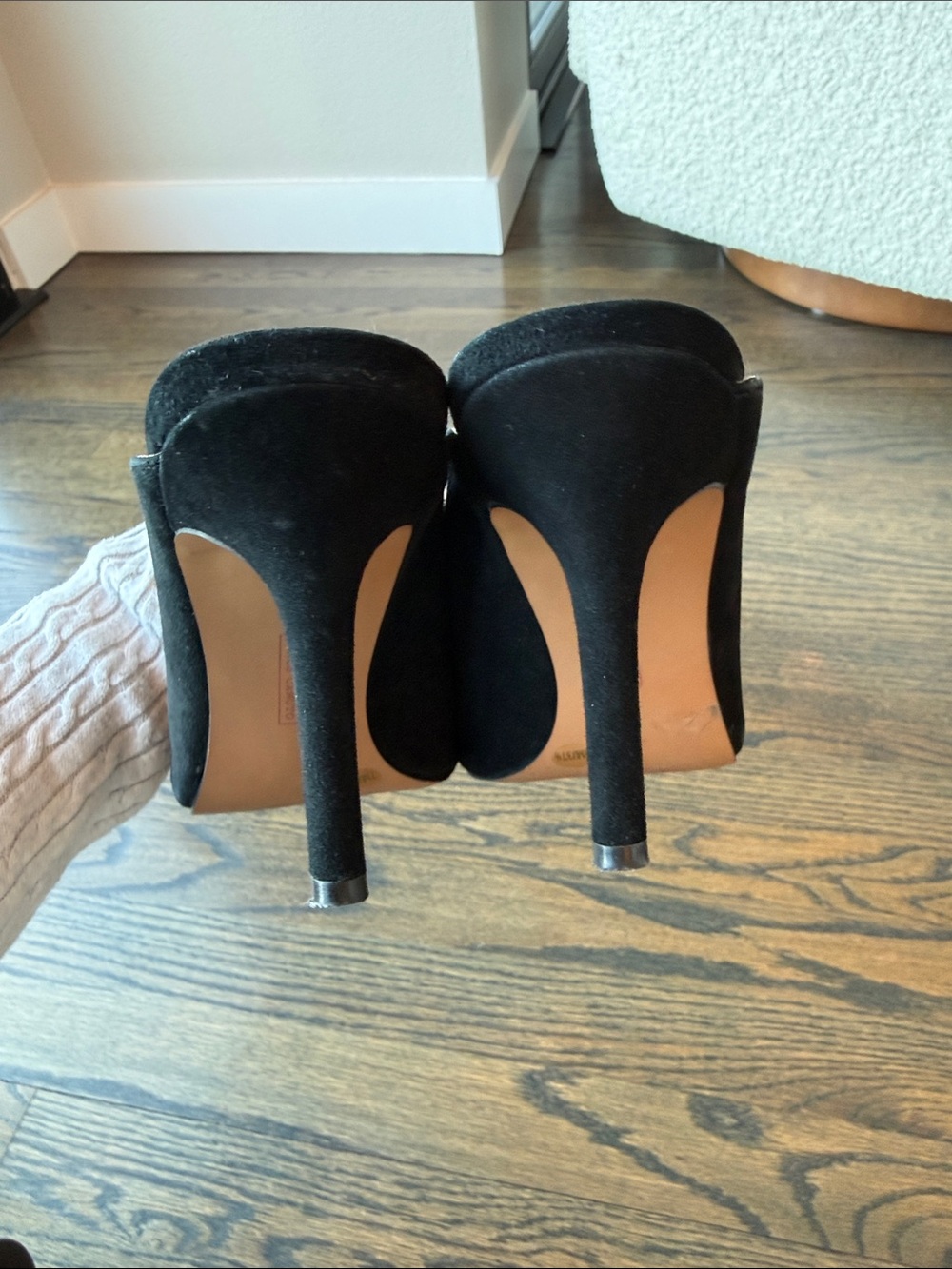 Vince Camuto Berodie Black Suede Pointed-Toe Slip-On Mules size 7 EUC - Picture 8 of 16